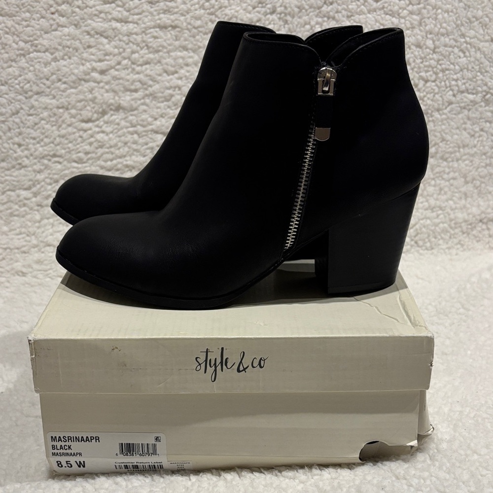 Style & Co. Women's Black Ankle Booties with Zipper